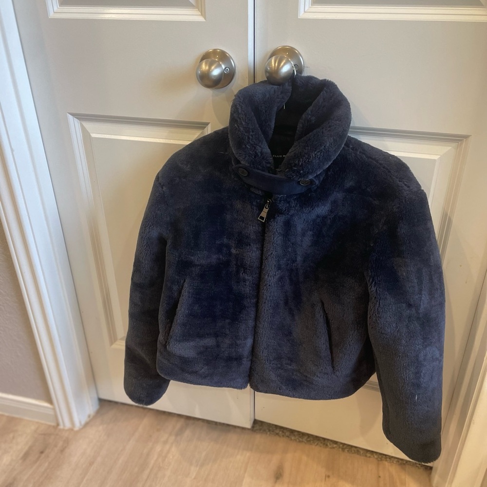 Club Monaco Cropped Faux Fur Jacket - Picture 2 of 3
